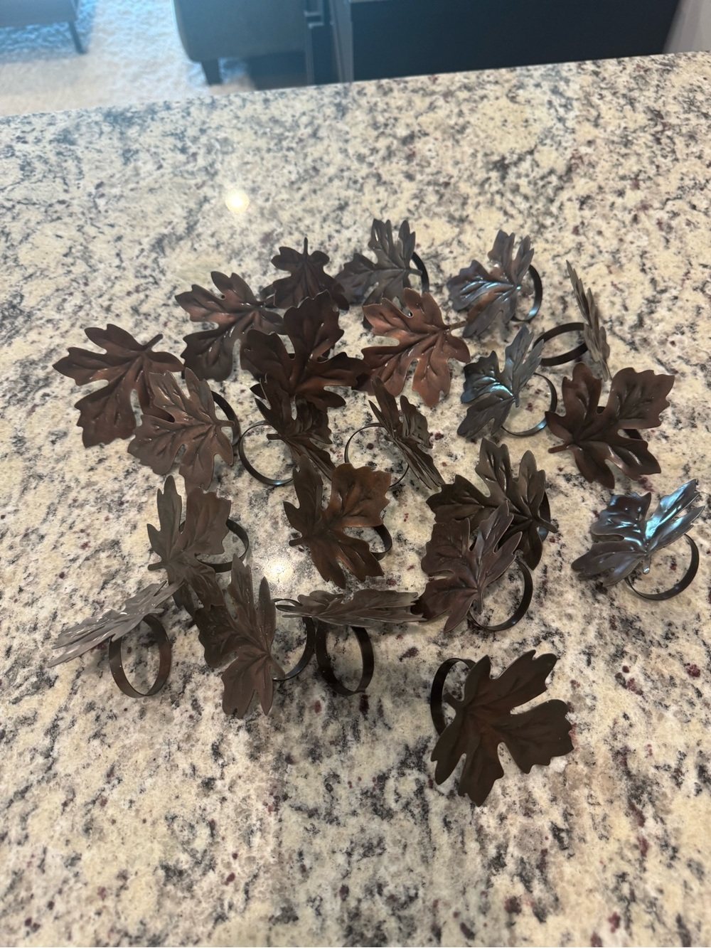Leaf napkin rings